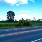 Photo de Notre-Dame-de-Lourdes - Paysage de bord de route.